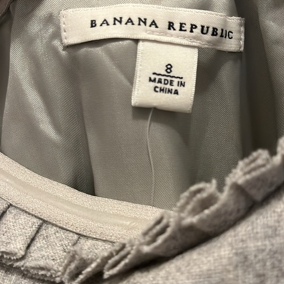 Grey knee length Banana Republic dress - Picture 3 of 7